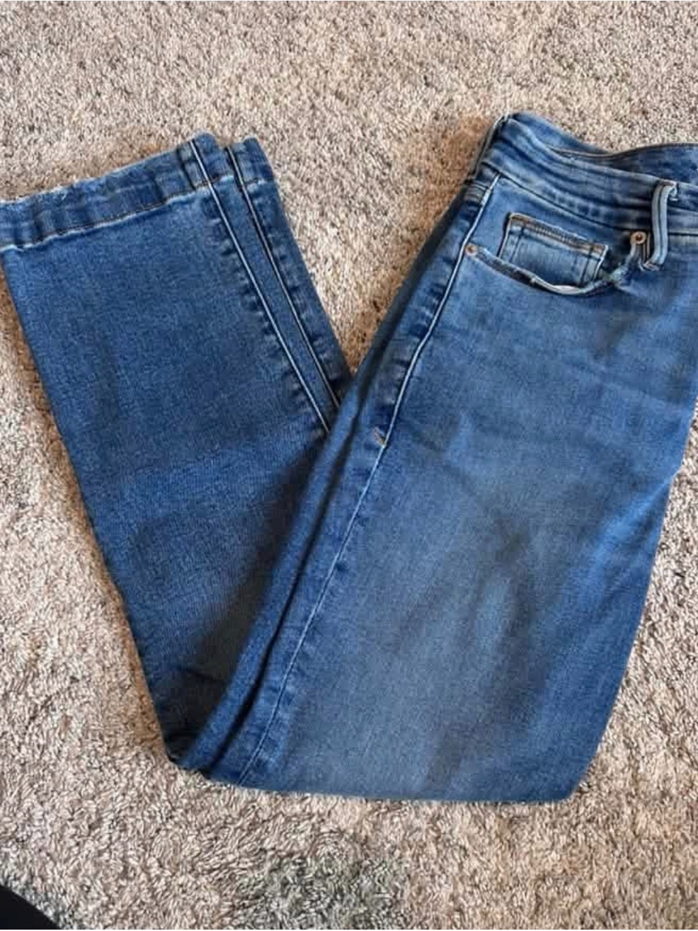 Good American Straight Leg Jeans in Classic Blue
